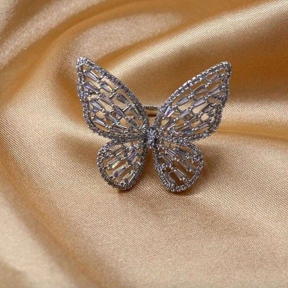 Elegant Silver Rhinestone Sparkle Adjustable Butterfly Ring One Size New!